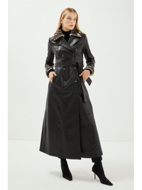 Trench-coat en cuir noir avec poches et col en fourrure 
