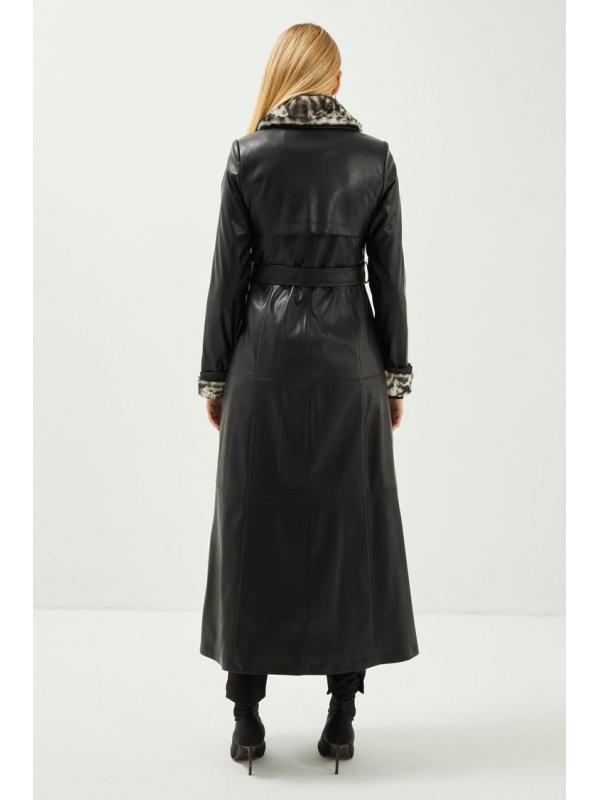 Trench-coat en cuir noir avec poches et col en fourrure 