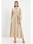 Robe E-0438 avec Col Bas Ceinturé