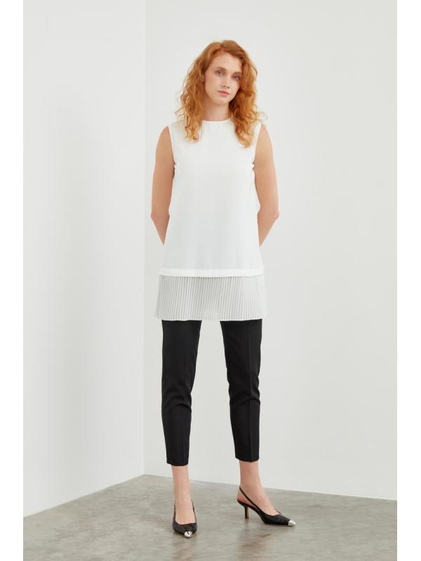 Sous-vêtements noirs sans manches à col rond I-0005 Caractéristique