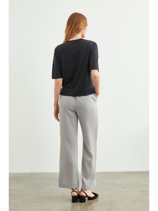 Pantalon en tissu détaillé élastique à la taille large P-0102