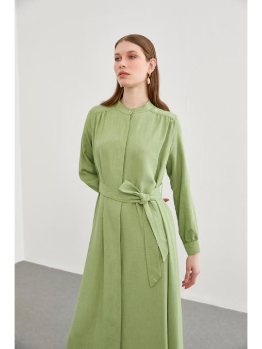 Robe longue E-0400 avec col dominant ceinturé