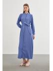 Robe longue E-0400 avec col dominant ceinturé
