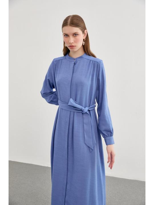 Robe longue E-0400 avec col dominant ceinturé