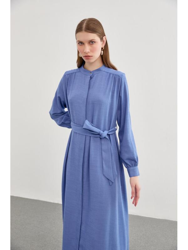 Robe longue E-0400 avec col dominant ceinturé