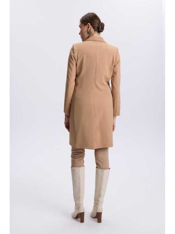 Veste longue détaillée Broach C-0012
