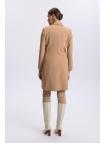 Veste longue détaillée Broach C-0012 Veste longue détaillée Broach C-0012