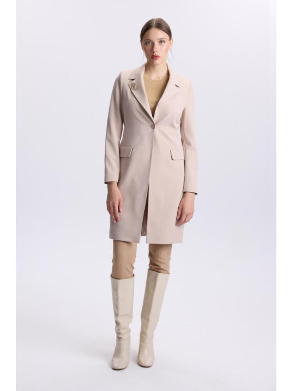 Veste longue détaillée Broach C-0012