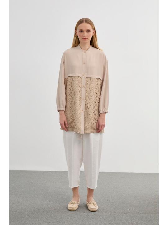 Veste blanc brodée C-0094