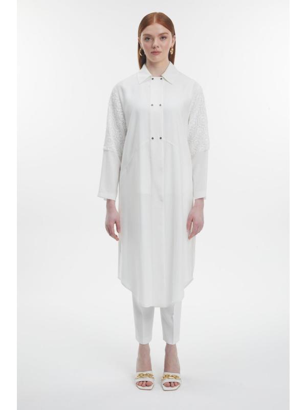 Tunique longue à col chemise avec détails de manches en dentelle T-1575
