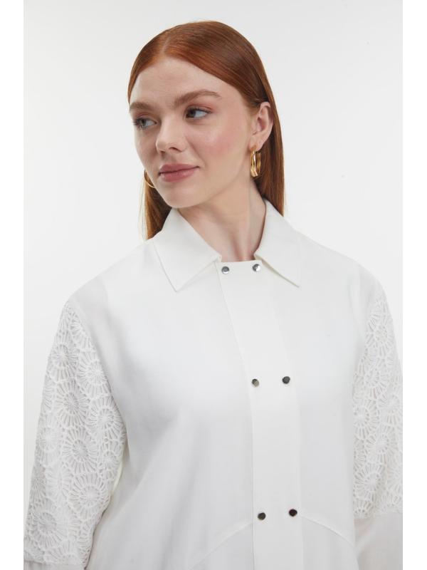 Tunique longue à col chemise avec détails de manches en dentelle T-1575