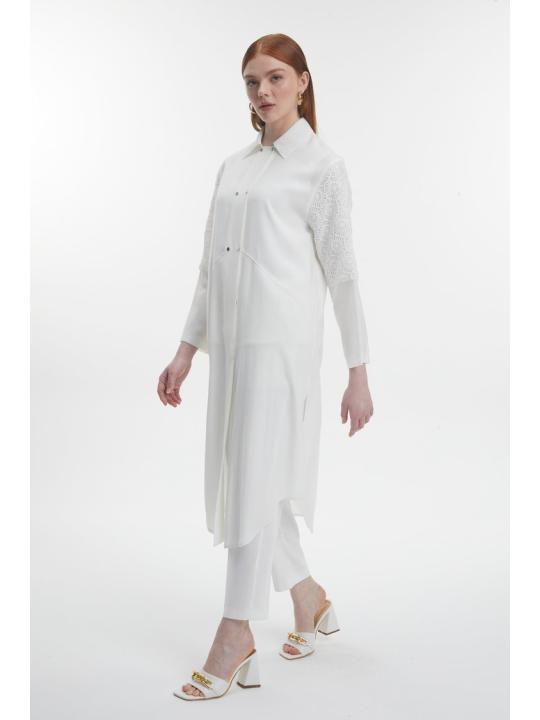 Tunique longue à col chemise avec détails de manches en dentelle T-1575