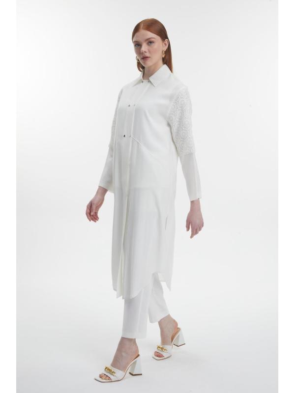 Tunique longue à col chemise avec détails de manches en dentelle T-1575