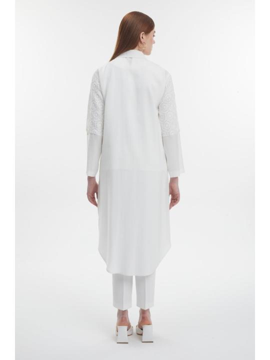 Tunique longue à col chemise avec détails de manches en dentelle T-1575