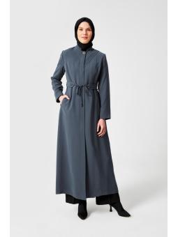 Manteau à col haut noué à la taille fumée 13400