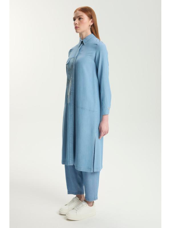 Tunique longue en denim à paillettes T-1572 avec bouton caché