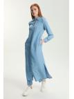 Robe chemise en jean bleu clair avec détail de dos à paillettes GÇ-0251