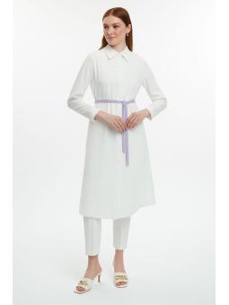 Tunique longue blanc casse détaillée en dentelle col chemise T-1451