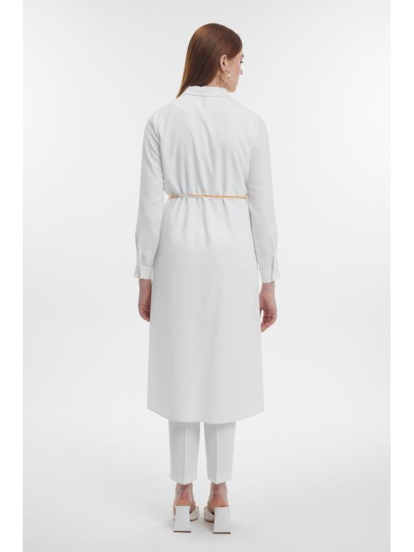 Tunique longue blanc casse détaillée en dentelle col chemise T-1451