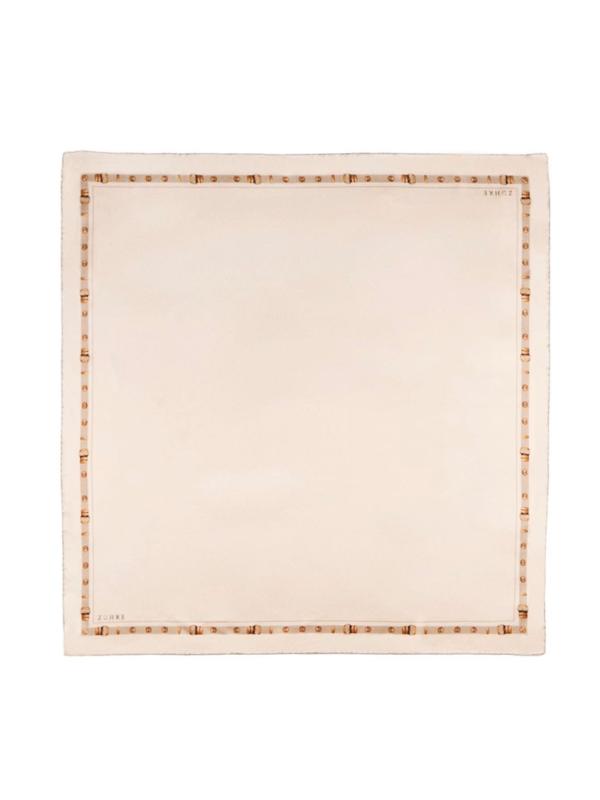Foulard en soie sergé détaillé bord V26 0104 Foulard en soie sergé détaillé bord V26 0104