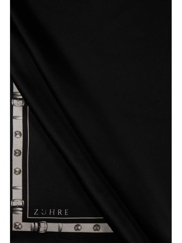 Foulard en soie sergé détaillé bord V26 0104 Foulard en soie sergé détaillé bord V26 0104