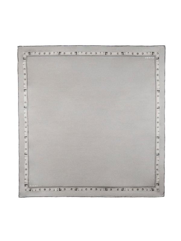 Foulard en soie sergé détaillé bord V26 0104 Foulard en soie sergé détaillé bord V26 0104