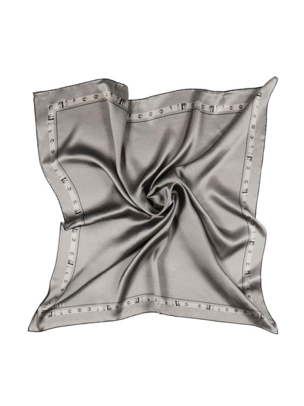 Foulard en soie sergé détaillé bord V26 0104 Foulard en soie sergé détaillé bord V26 0104