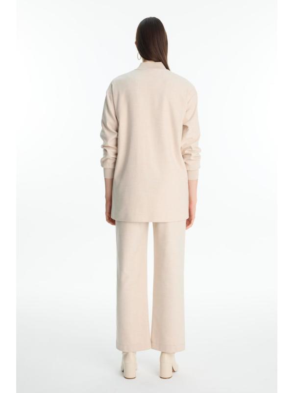 Veste matelassée à motifs zippés vanille C-0150 Veste matelassée à motifs zippés vanille C-0150
