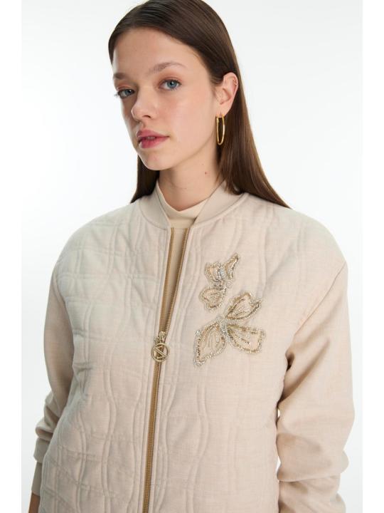 Veste matelassée à motifs zippés vanille C-0150 Veste matelassée à motifs zippés vanille C-0150