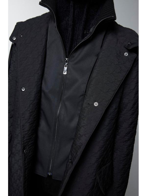 Manteau noir à capuche à motifs 13856 Manteau noir à capuche à motifs 13856