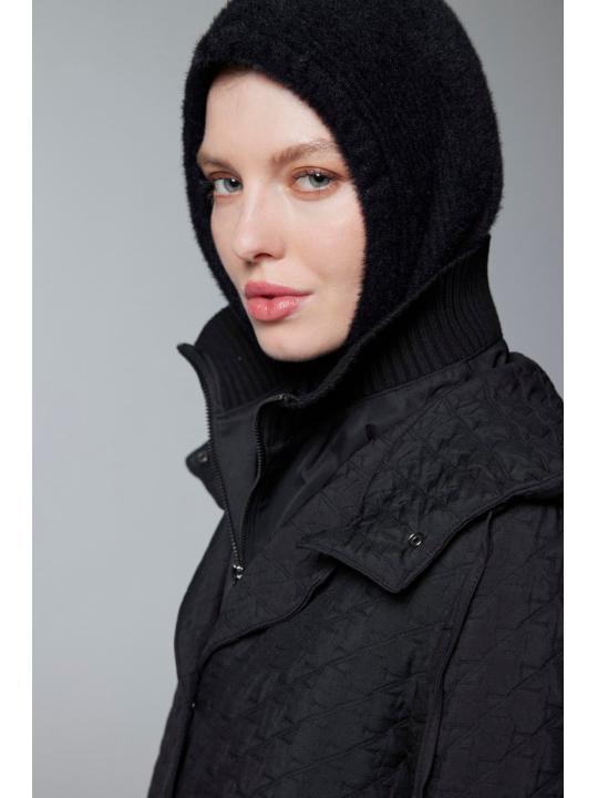 Manteau noir à capuche à motifs 13856 Manteau noir à capuche à motifs 13856