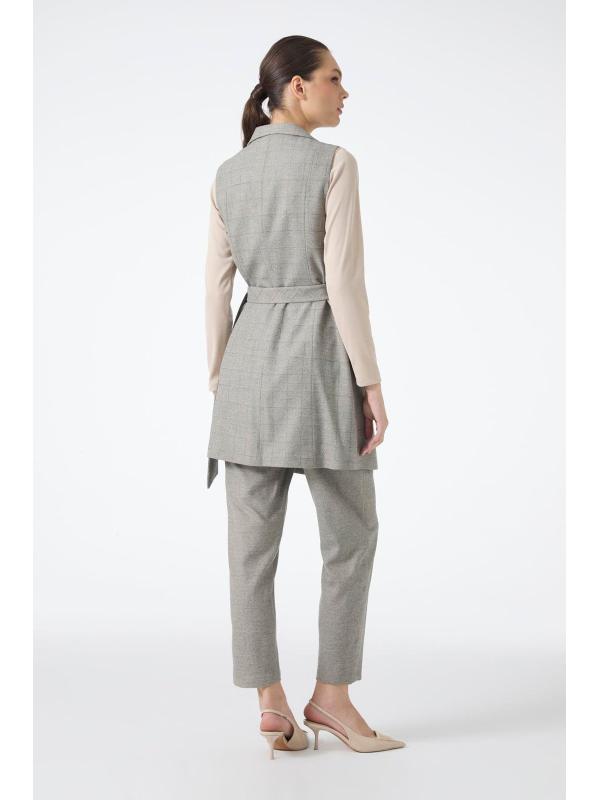 Ensemble trois pièces à motifs à carreaux TK-1050 Ensemble trois pièces à motifs à carreaux TK-1050