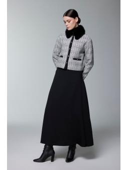 Costume double écru détaillé à col en fourrure et bouton TK-1201