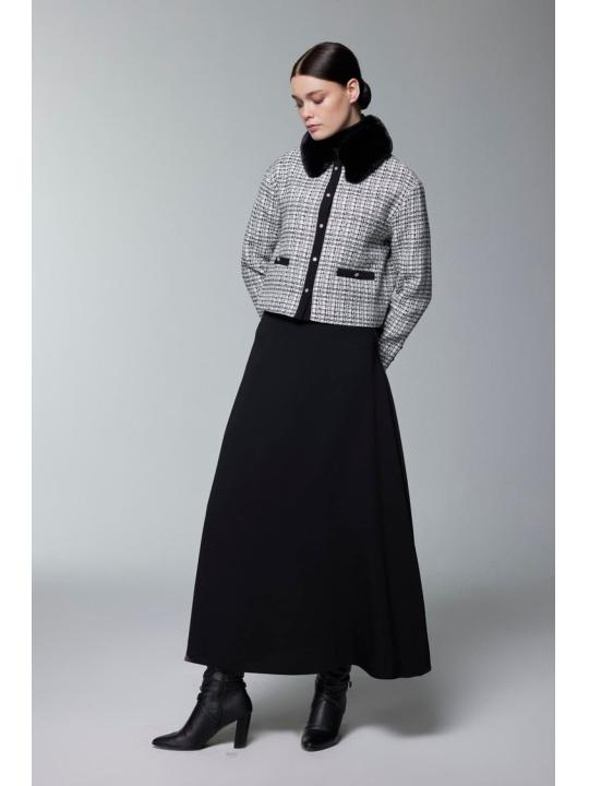 Costume double écru détaillé à col en fourrure et bouton TK-1201