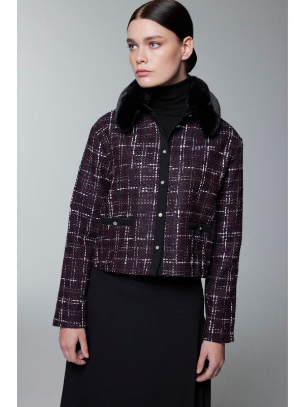 Costume double écru détaillé à col en fourrure et bouton TK-1201