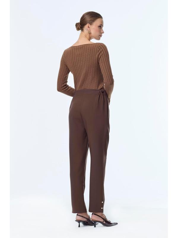 Pantalon cigarette à boutons de taille élastique P-0251