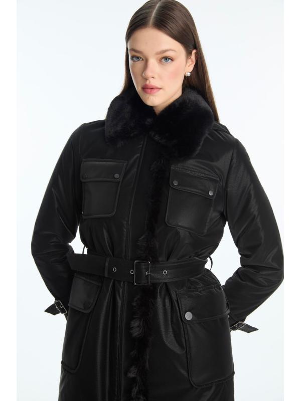 doudoune détaillée avec poche en fourrure et ceinture 13868