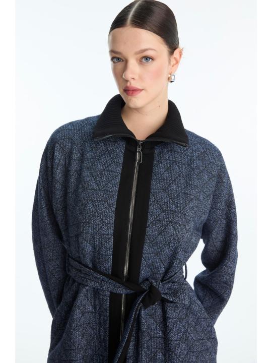 Veste à motifs ceinturée bleu marine C-0178