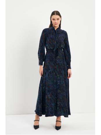 Robe longue bleu marine détaillée à col à motifs E-0444 