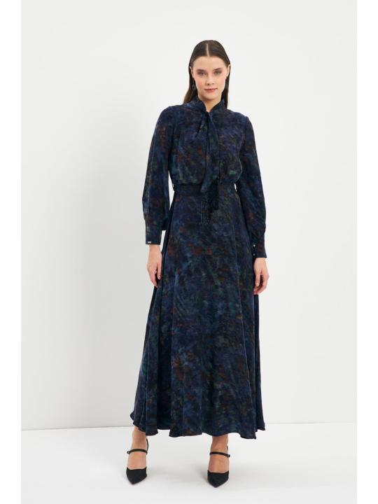 Robe longue bleu marine détaillée à col à motifs E-0444 