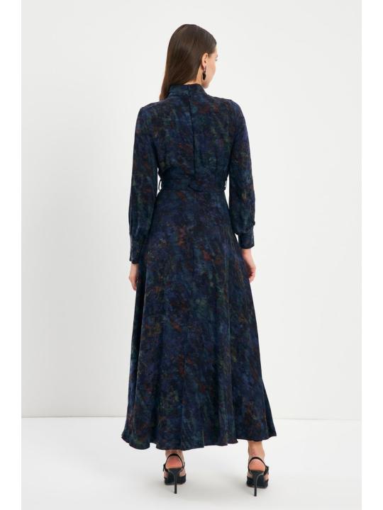 Robe longue bleu marine détaillée à col à motifs E-0444 