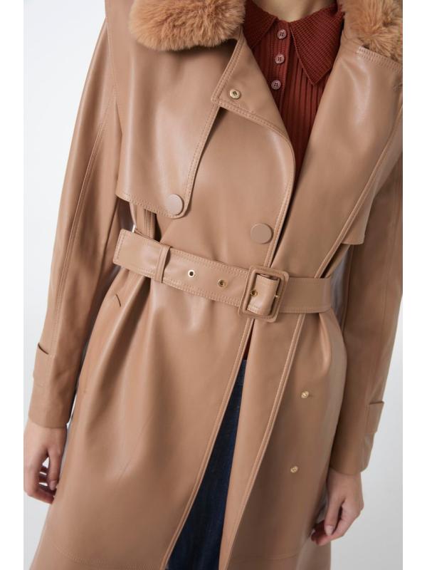 Trench-coat en cuir à col de fourrure 13822