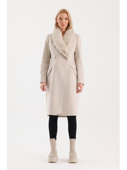 Manteau avec poches de col en fourrure Détails du manteau Cachet 13092  