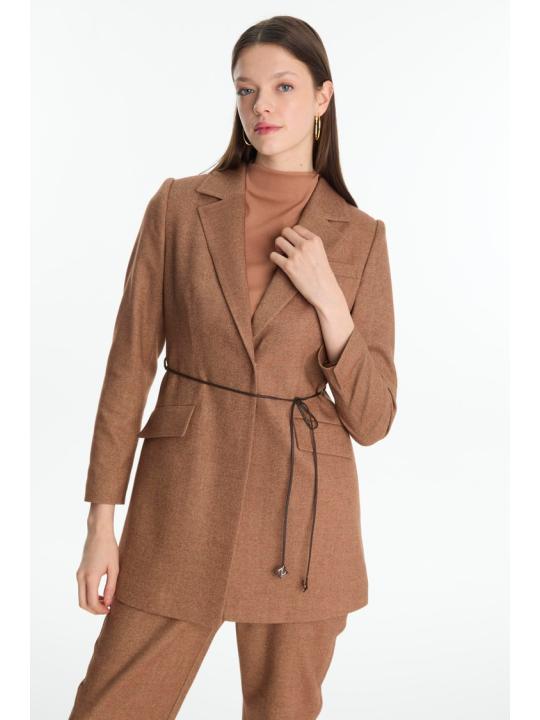 Ensemble combiné détaillé de corde en cuir à double boutonnage TK-1694