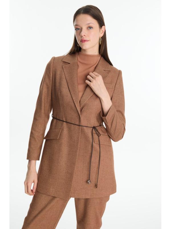 Ensemble combiné détaillé de corde en cuir à double boutonnage TK-1694