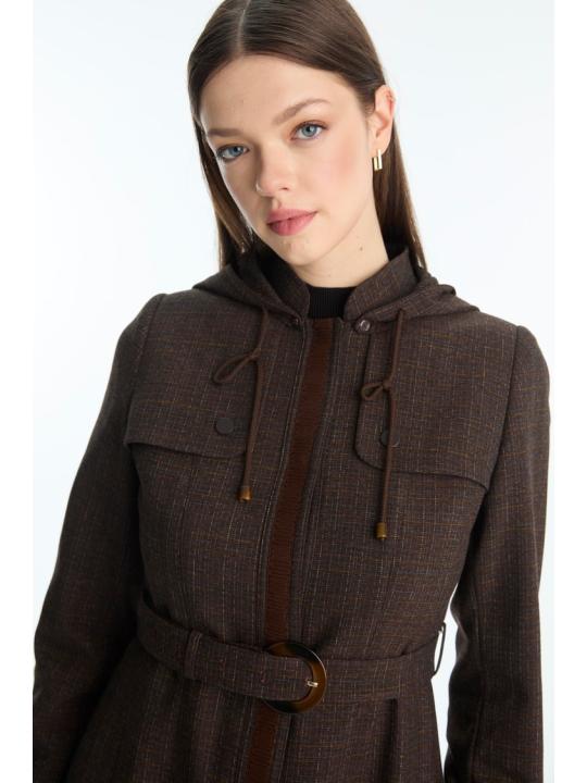 Pardessus à capuche et ceinturée 13955