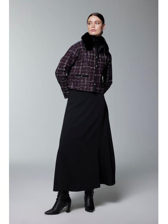 Costume double écru détaillé à col en fourrure et bouton TK-1201