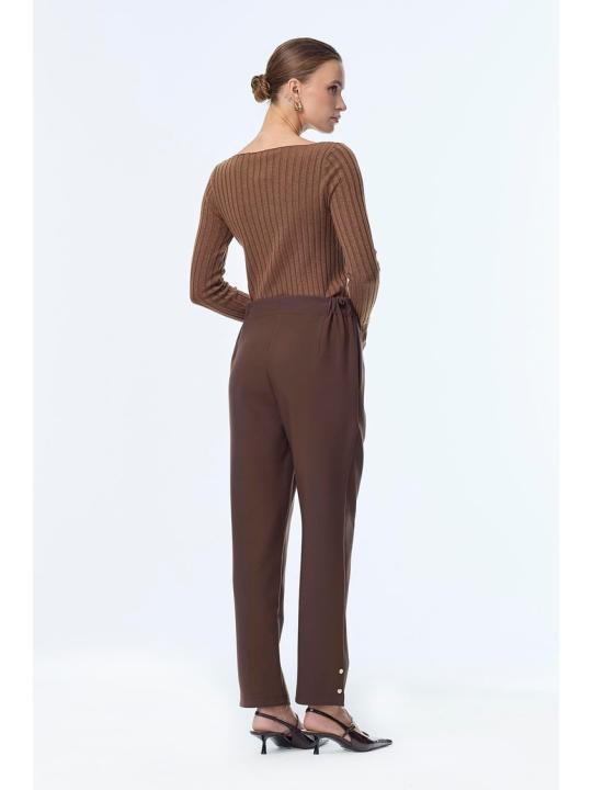 Pantalon cigarette à boutons de taille élastique P-0251