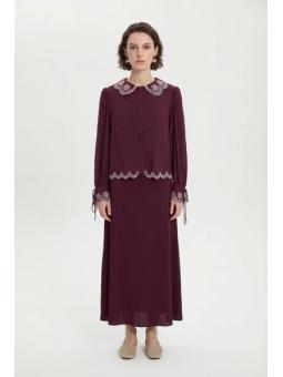 ensemble Costume bourgogne à col rond détaillé 1844 